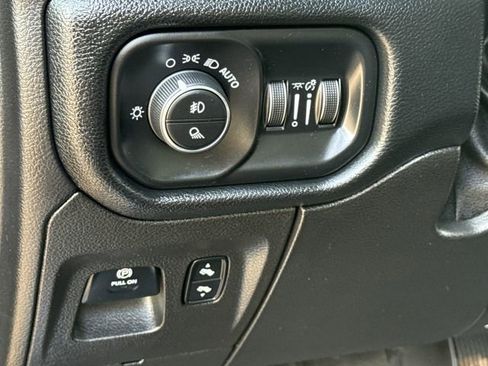 Used 2019 RAM 1500 Laramie RWD image 23