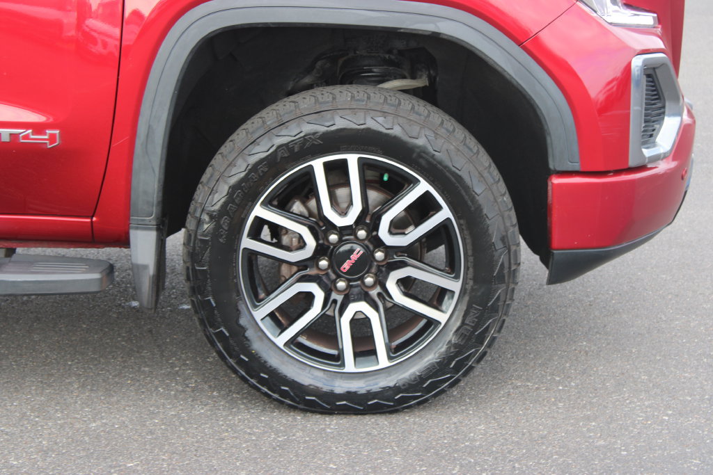 Used 2021 GMC Sierra 1500 AT4 w/ AT4 Preferred Package AWD/4WD image 12