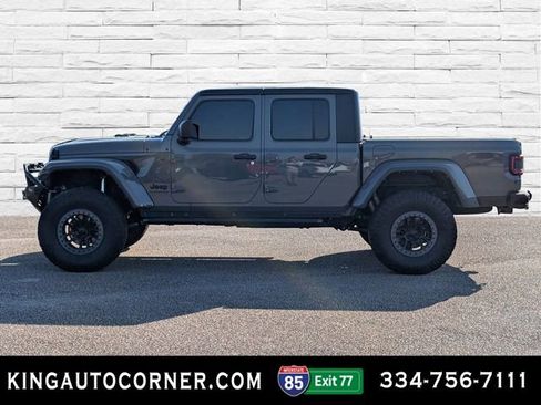 Used 2022 Jeep Gladiator Sport image 8