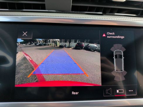 Used 2022 Audi Q3 2.0T Premium w/ Convenience Package image 18