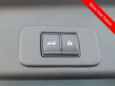 Used 2025 Nissan Murano SV FWD image 24