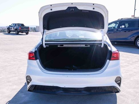 Used 2022 Kia Forte LXS FWD image 26