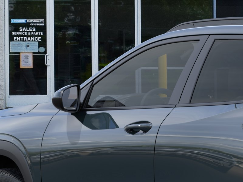 New 2026 Chevrolet Trax LT w/ LT Convenience Package FWD image 12