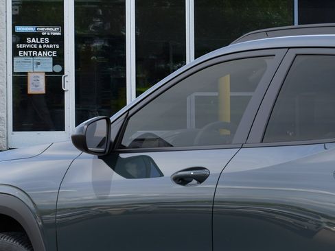 New 2026 Chevrolet Trax LT w/ LT Convenience Package FWD image 12