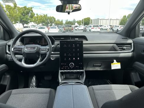 Used 2025 GMC Terrain Elevation w/ Black Edition AWD/4WD image 29
