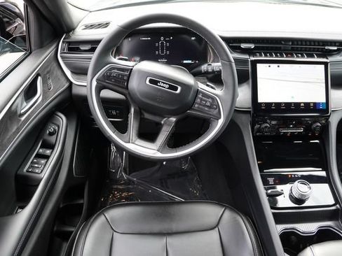 Certified 2024 Jeep Grand Cherokee L Limited w/ Black Appearance Package AWD/4WD image 20