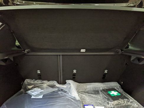 New 2025 Volvo EX30 Plus w/ Protection Package Premier image 27