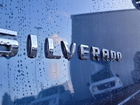 Used 2018 Chevrolet Silverado 1500 LT w/ All Star Edition image 10