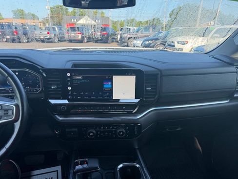Used 2022 Chevrolet Silverado 1500 LTZ AWD/4WD image 27