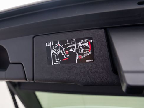 Used 2019 Volvo XC60 T5 Inscription w/ Protection Package Premier image 32