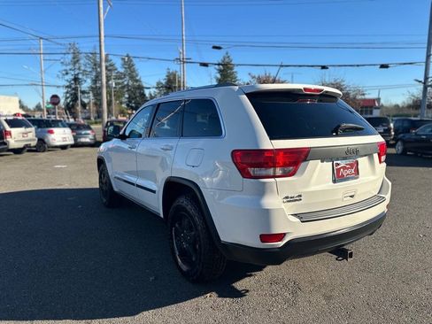 Used 2011 Jeep Grand Cherokee Laredo AWD/4WD image 10