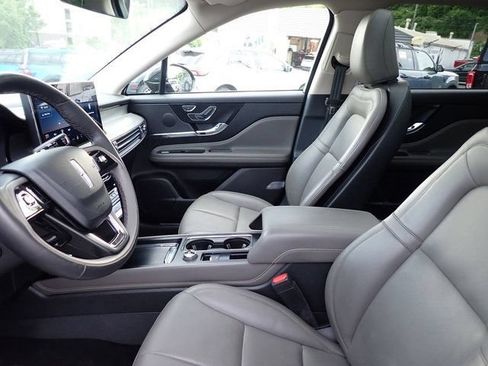 Used 2024 Lincoln Corsair AWD w/ Equipment Group 101A image 17