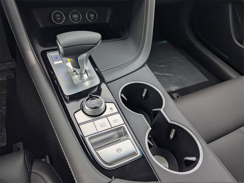 Used 2026 Genesis G70 2.5T image 22