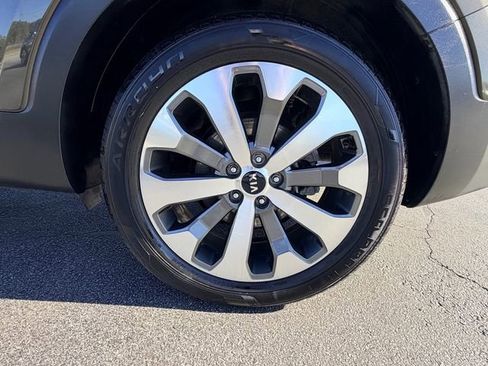 Used 2021 Kia Telluride EX w/ EX Premium Package image 16