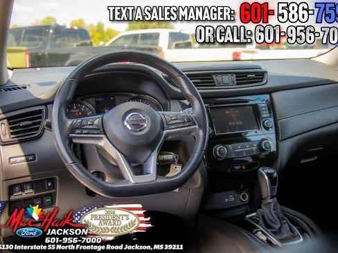 Used 2019 Nissan Rogue S w/ Special Edition Package FWD image 7