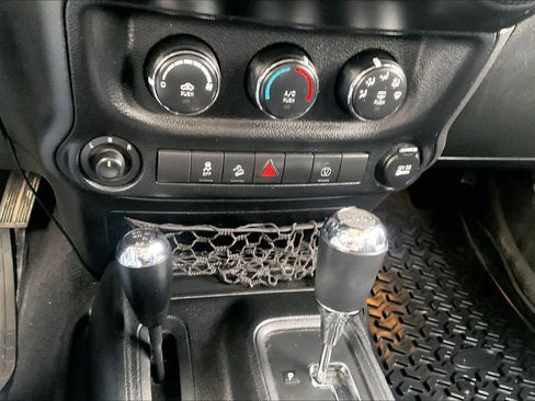 Used 2014 Jeep Wrangler Unlimited Sahara w/ Connectivity Group image 34