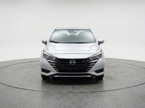 Used 2025 Nissan Versa SV FWD image 2