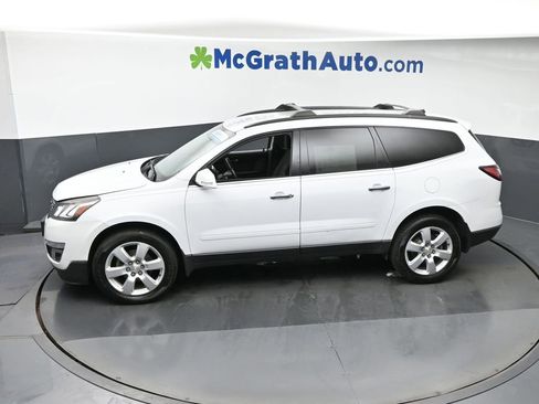 Used 2017 Chevrolet Traverse LT w/ Style and Technology Package image 22