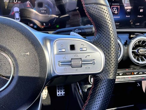 Used 2023 Mercedes-Benz CLA 250 image 25