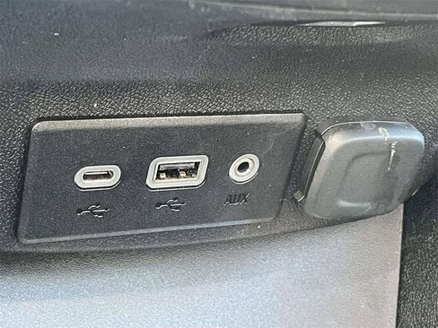 Used 2024 Chevrolet Malibu LT image 27