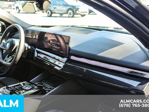 Used 2026 BMW 550e xDrive w/ Premium Package AWD/4WD image 22