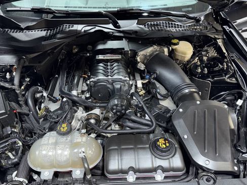 Used 2017 Ford Mustang GT Premium image 27