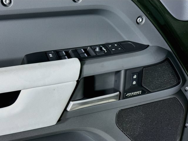 New 2026 Land Rover Defender 110 X-Dynamic SE AWD/4WD image 20