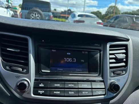 Used 2017 Hyundai Tucson SE FWD image 17