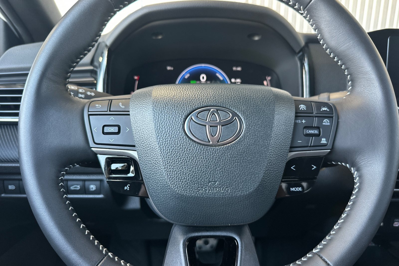 Certified 2026 Toyota Camry Hybrid w/ Convenience Package FWD image 21