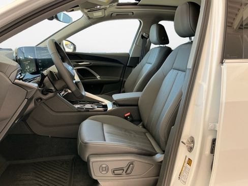 New 2025 Audi Q5 Premium image 9