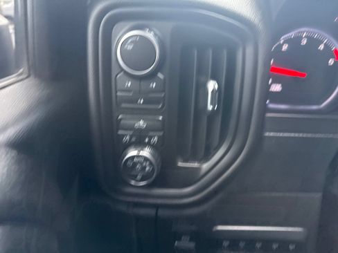 Used 2022 Chevrolet Silverado 2500 Custom w/ Custom Value Package AWD/4WD image 34