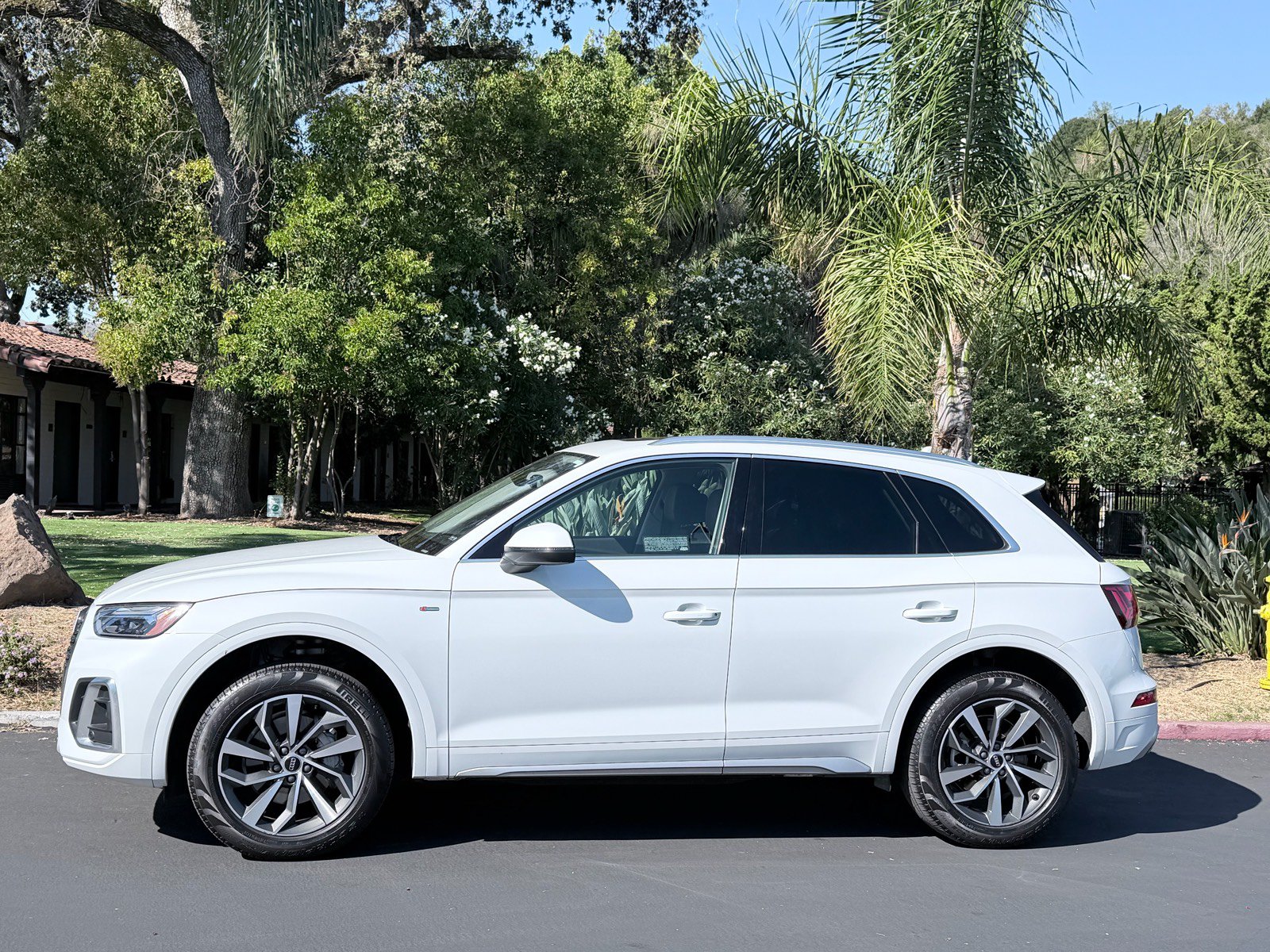 Used 2023 Audi Q5 2.0T Premium AWD/4WD image 2
