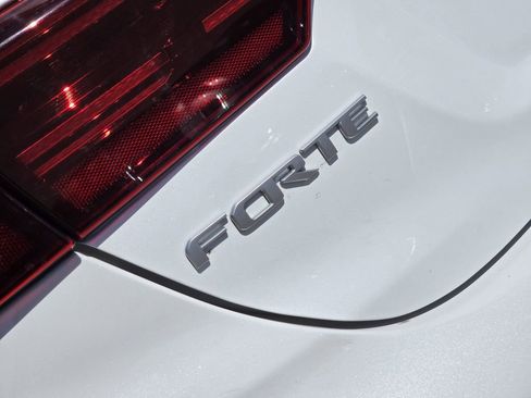 Certified 2024 Kia Forte GT-Line w/ GT-Line Premium Package FWD image 10
