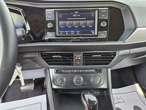 Used 2024 Volkswagen Jetta S image 20