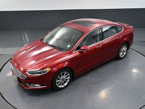 Used 2017 Ford Fusion SE w/ Fusion SE Technology Package image 56