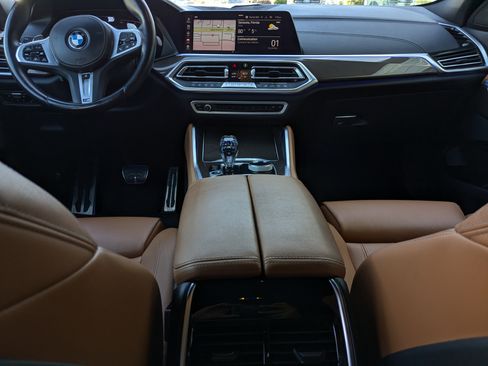 Used 2022 BMW X6 xDrive40i w/ M Sport Package image 15