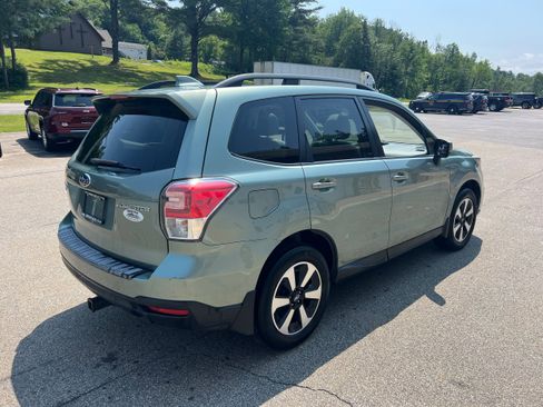 Used 2018 Subaru Forester 2.5i Premium w/ All-Weather Package AWD/4WD image 5