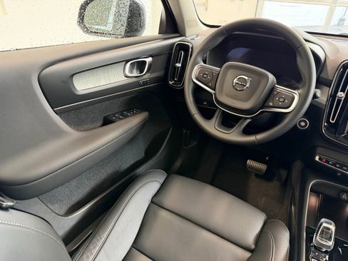 New 2026 Volvo XC40 B5 Plus w/ Protection Package Premier image 23