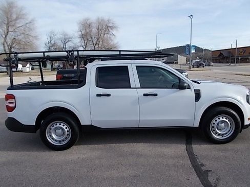 Used 2025 Ford Maverick XL w/ Equipment Group 102A AWD/4WD image 2