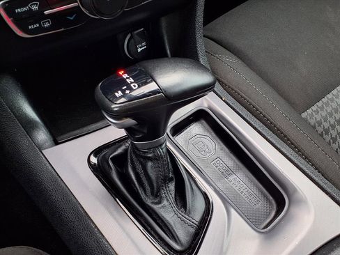 Used 2023 Dodge Charger SXT w/ Blacktop Package image 11