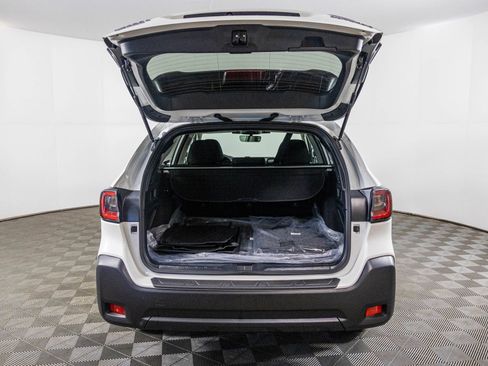 Used 2025 Subaru Outback Premium w/ Popular Package #1A image 35