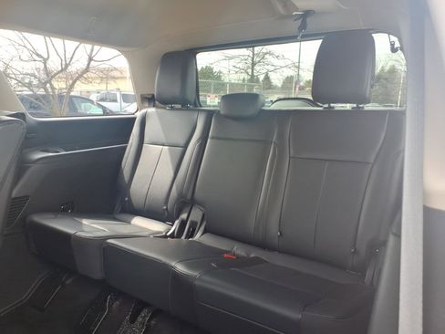 Used 2022 Ford Expedition XLT image 10
