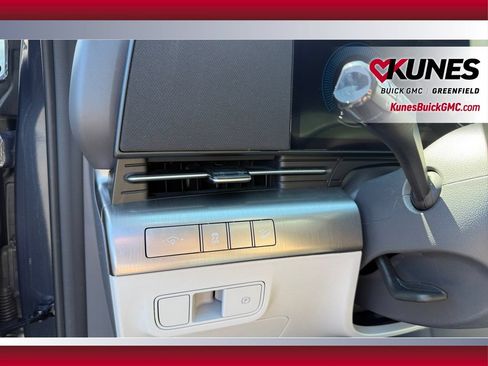 Used 2025 Hyundai Kona SEL AWD/4WD image 20