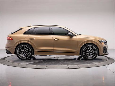 Used 2024 Audi SQ8 Prestige AWD/4WD image 6