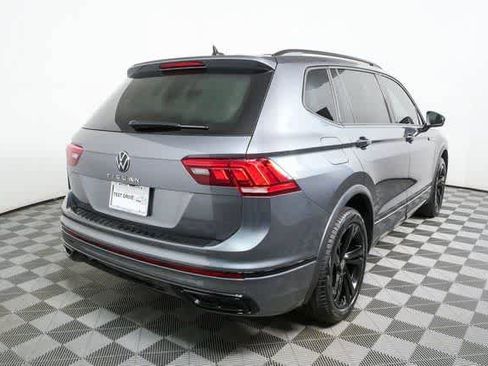 Certified 2023 Volkswagen Tiguan SE R-Line image 23