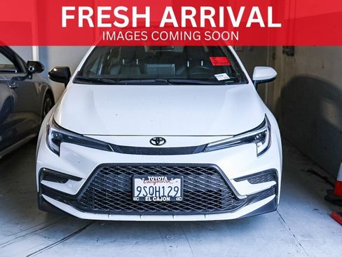 Used 2025 Toyota Corolla XSE FWD image 1