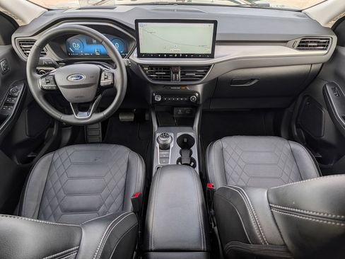 Certified 2023 Ford Escape Platinum w/ Premium Technology Package AWD/4WD image 15