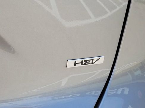 Used 2025 Kia Niro LX image 10