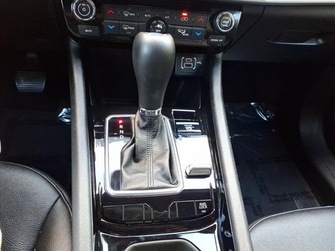 Used 2024 Jeep Compass Limited image 19