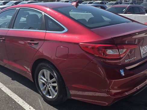 Used 2015 Hyundai Sonata SE w/ Option Group 09 FWD image 7